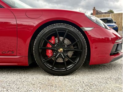 2021 Porsche Cayman