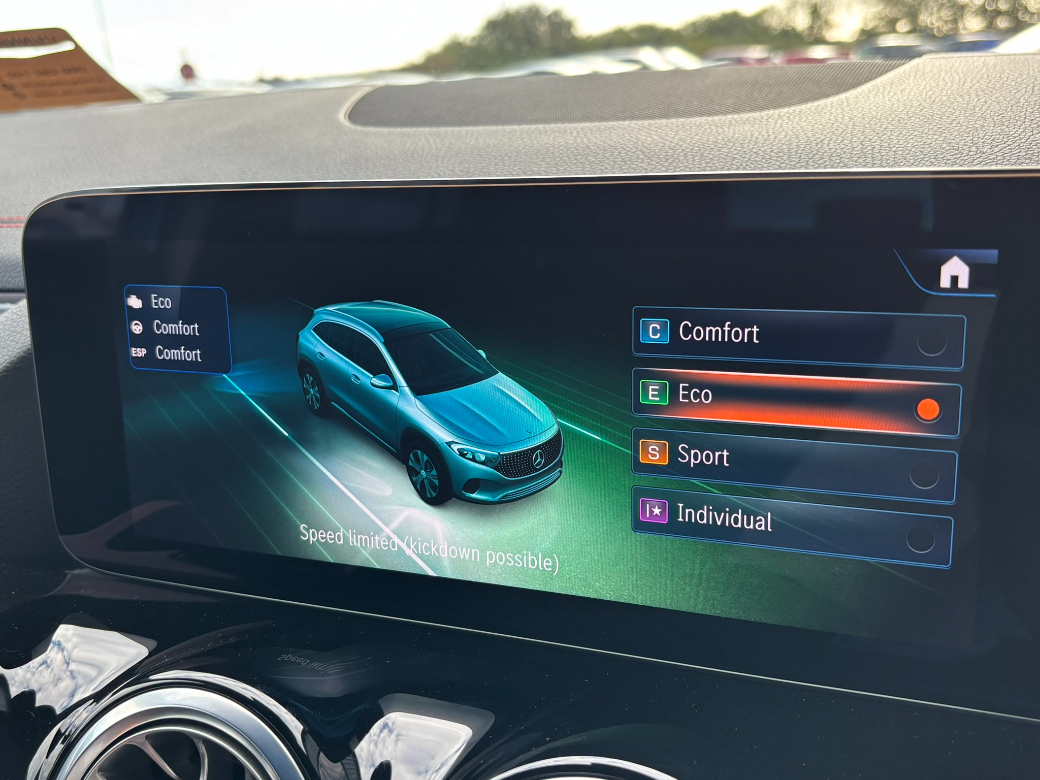 2025 Mercedes-Benz EQA