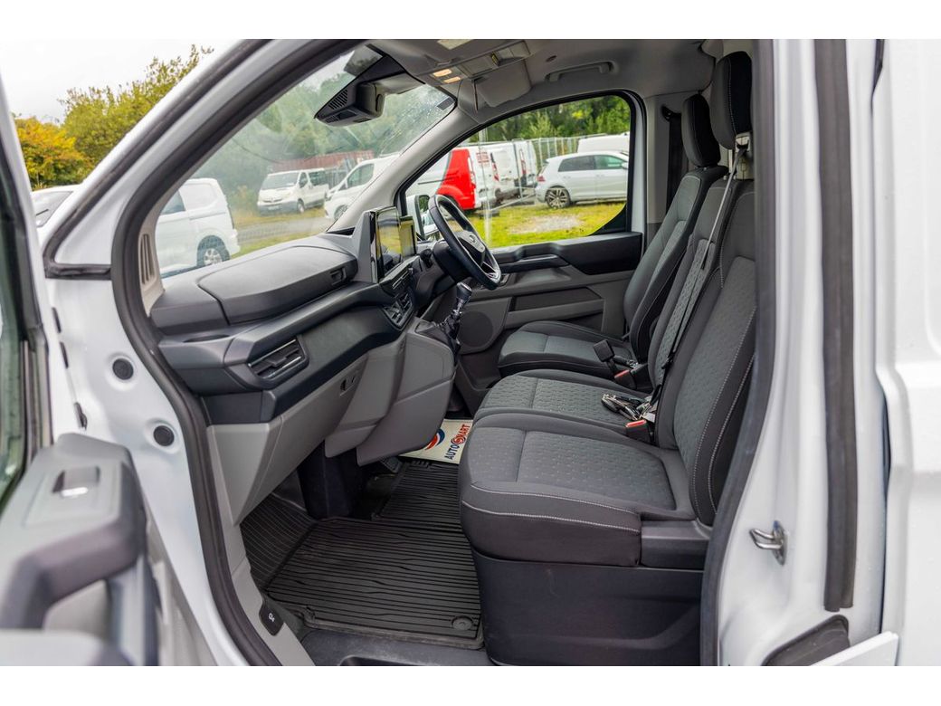 2025 Ford Transit Custom