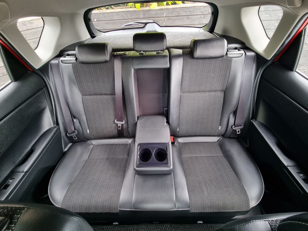 2016 Toyota Auris