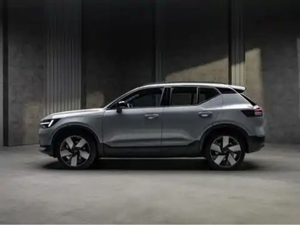 2027 Volvo EX40
