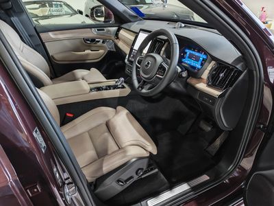 2025 Volvo XC90