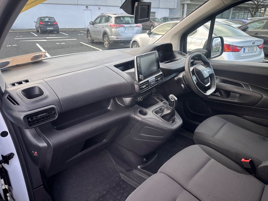 2021 Peugeot Partner