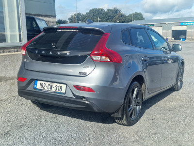 2018 Volvo V40