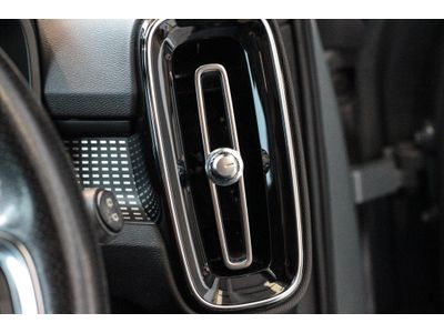2021 Volvo XC40