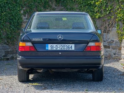 1991 Mercedes-Benz E 300