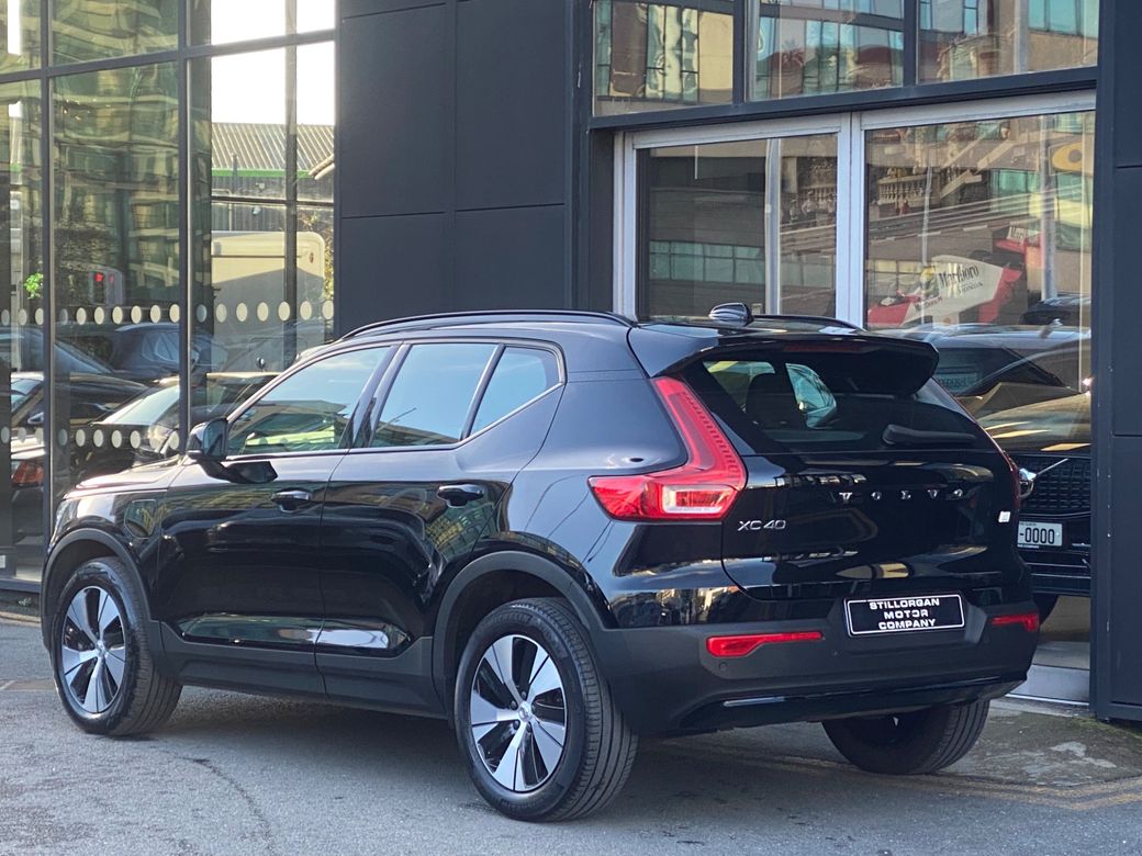 2022 Volvo XC40