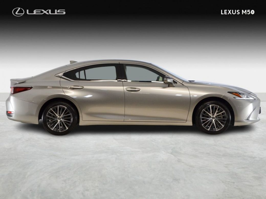 2025 Lexus ES 300h