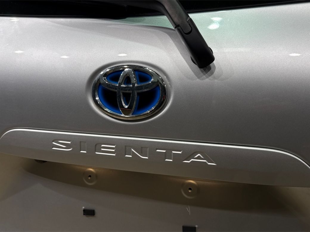 2021 Toyota Sienta