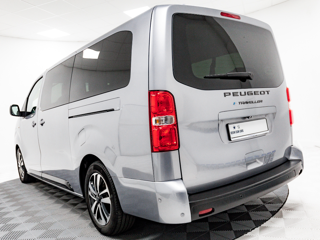2025 Peugeot Traveller