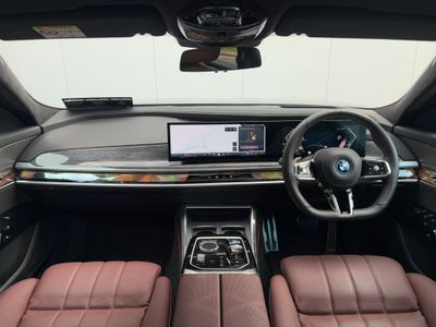 2024 BMW i7