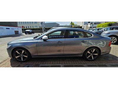 2017 Volvo S90