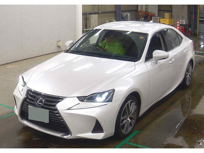 2018 Lexus IS 300h