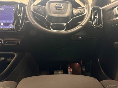 2023 Volvo XC40
