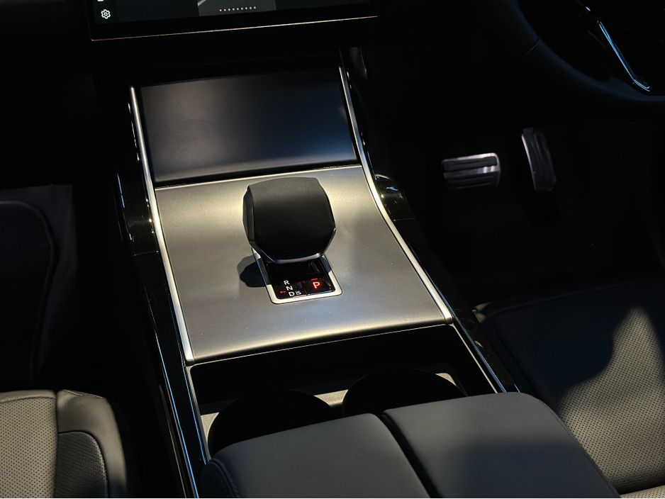 2023 Land Rover Range Rover Velar