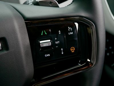 2025 Land Rover Range Rover Velar