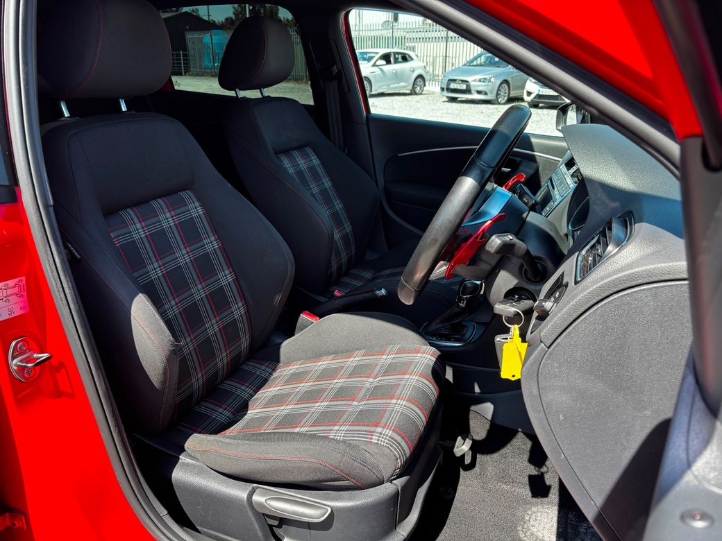 2015 Volkswagen Polo