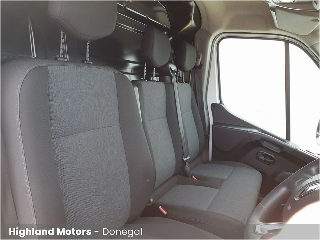 2023 Renault Master