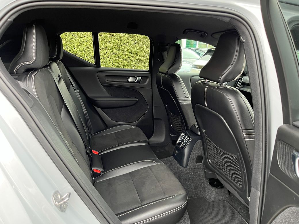 2021 Volvo XC40