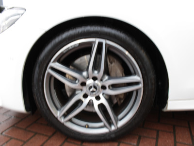 2020 Mercedes-Benz E 220