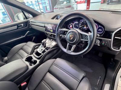 2023 Porsche Cayenne