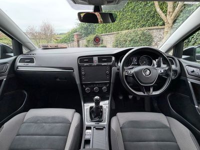 2017 Volkswagen Golf