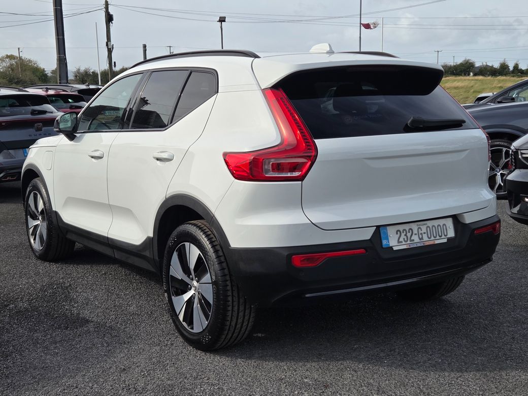 2023 Volvo XC40