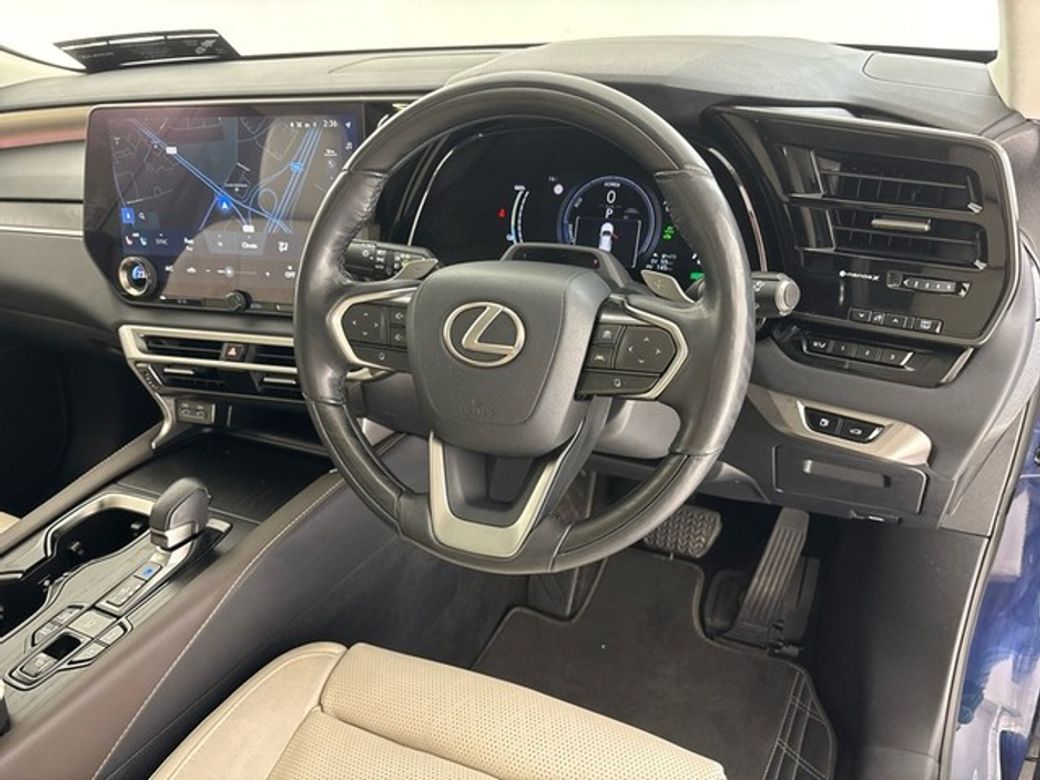 2023 Lexus RX450h+