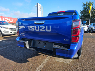 2025 Isuzu D-MAX