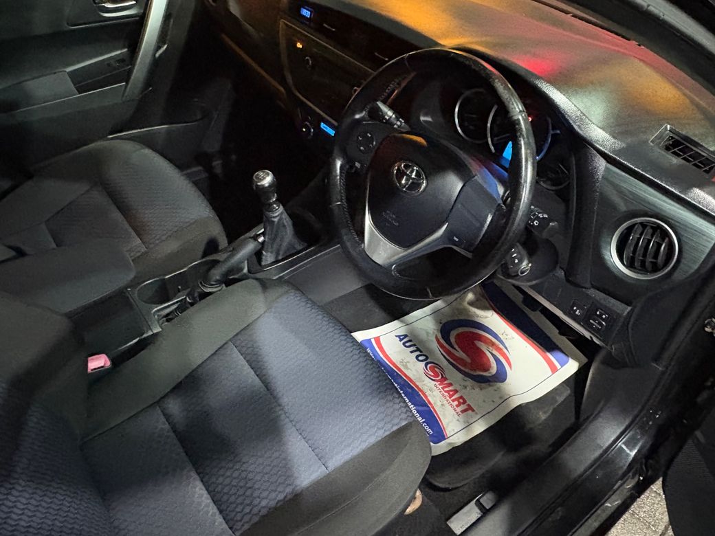 2014 Toyota Auris