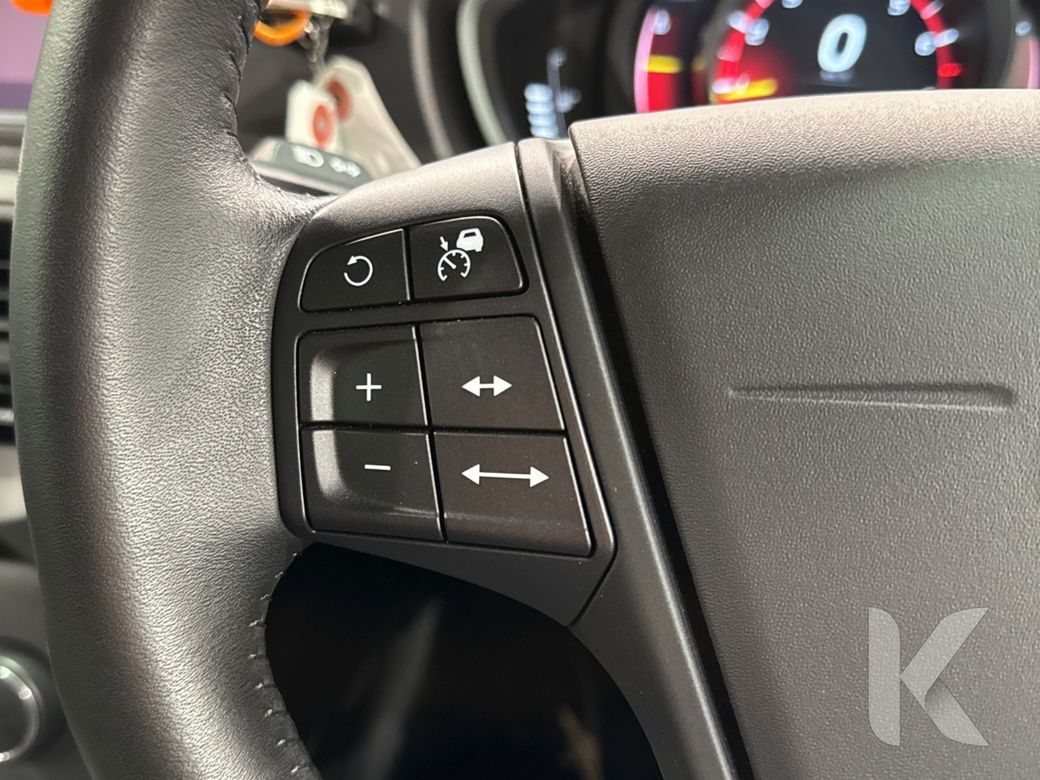 2018 Volvo V40