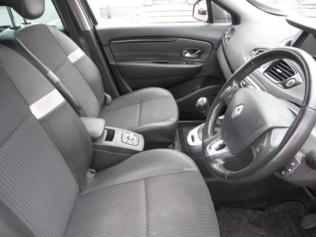2015 Renault Scenic