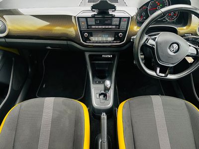2017 Volkswagen up!