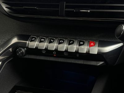2023 Peugeot 5008