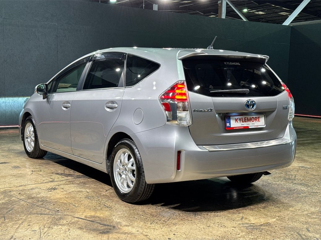 2020 Toyota Prius Alpha
