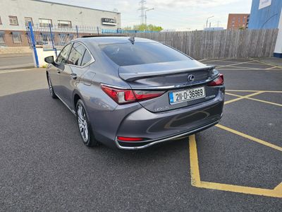 2021 Lexus ES 300h
