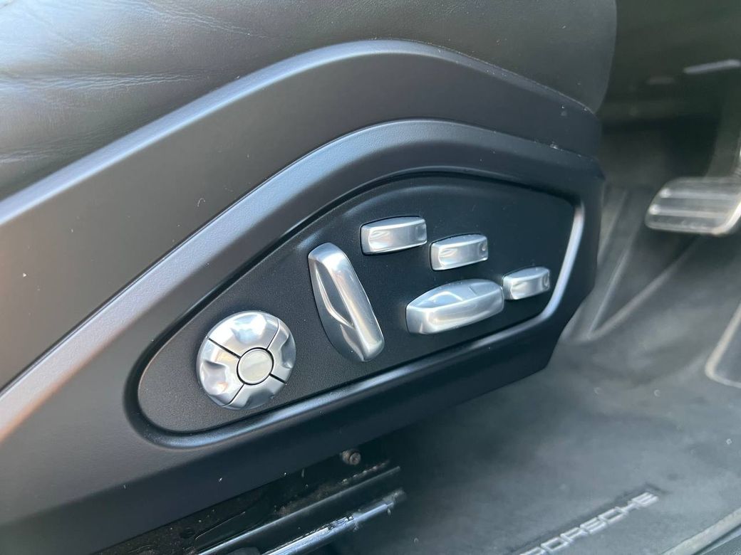 2019 Porsche Panamera