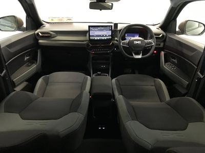 2025 Dacia Duster