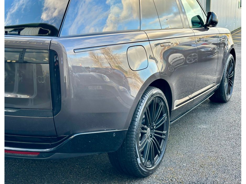 2025 Land Rover Range Rover