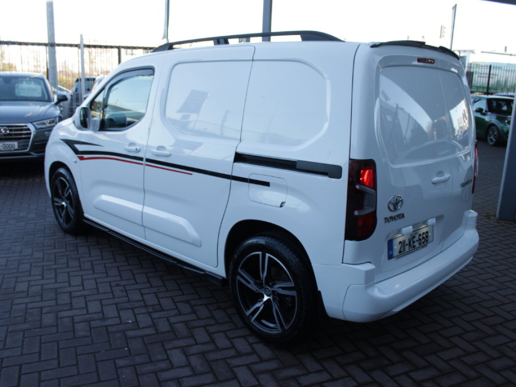 2021 Toyota Proace