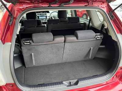 2019 Toyota Prius Alpha