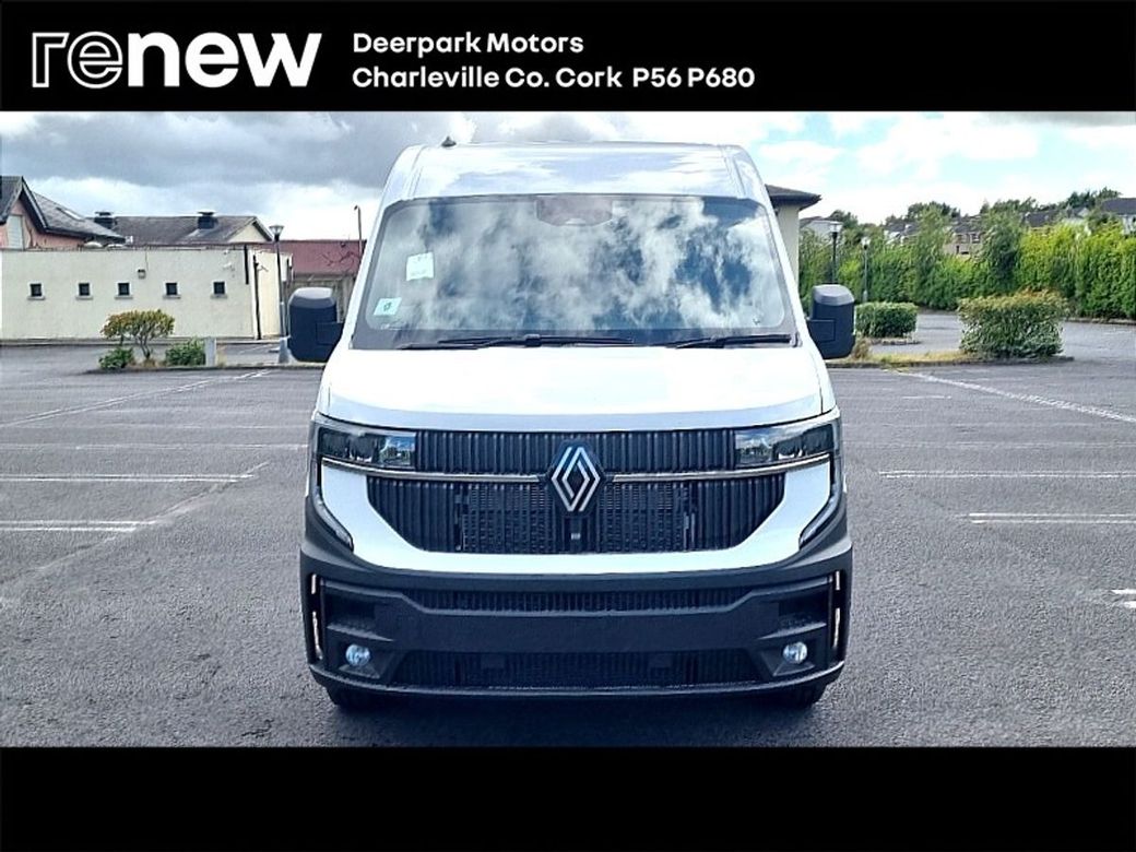 2025 Renault Master
