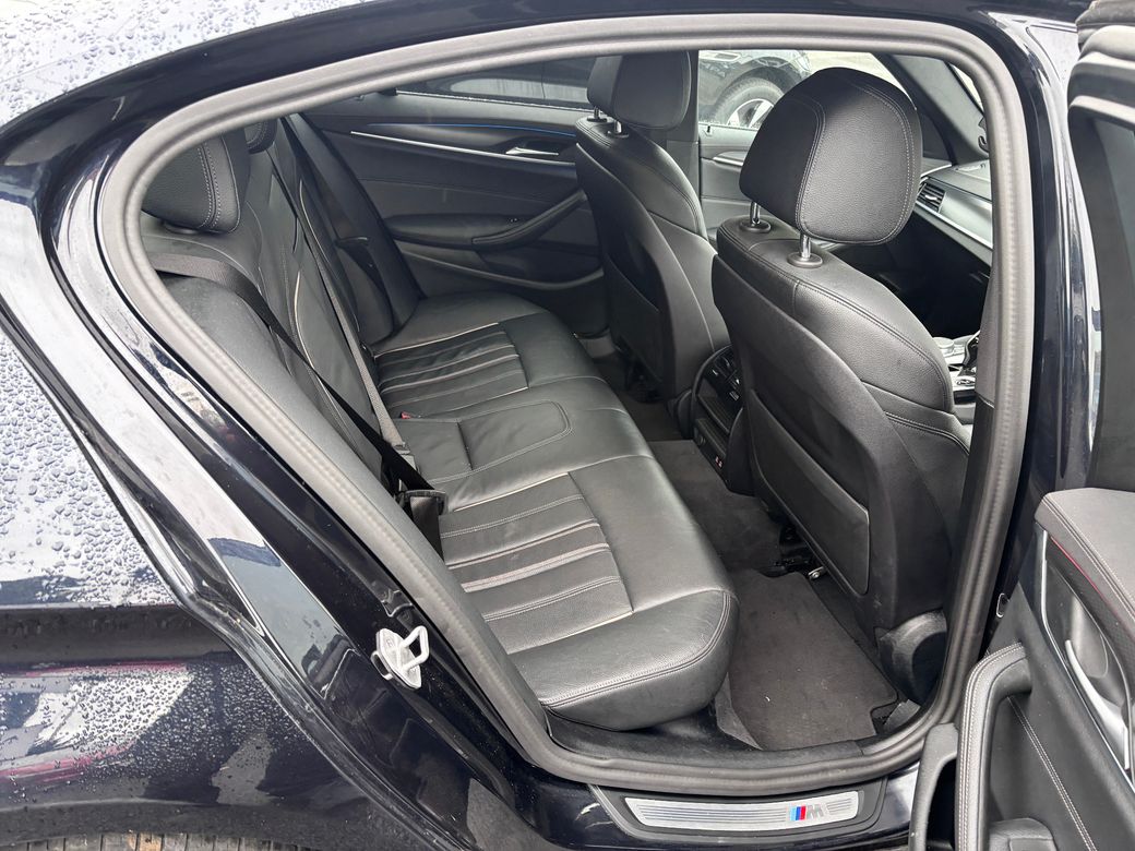 2022 BMW 530