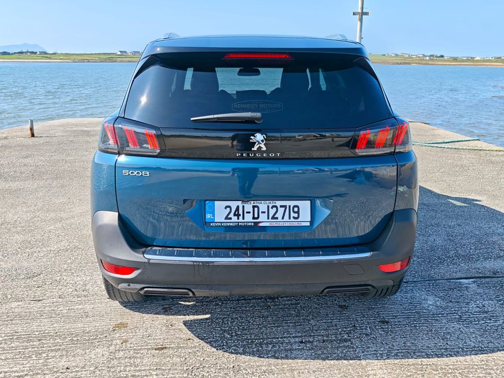 2024 Peugeot 5008