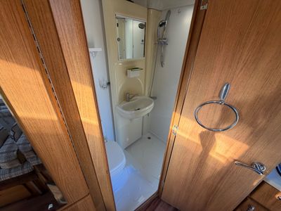 2010 AUTOSLEEPER  DEVON LOW PROFILE R.H.D AUTOMATIC 