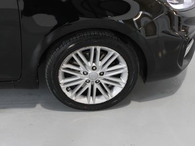 2019 Kia Carens