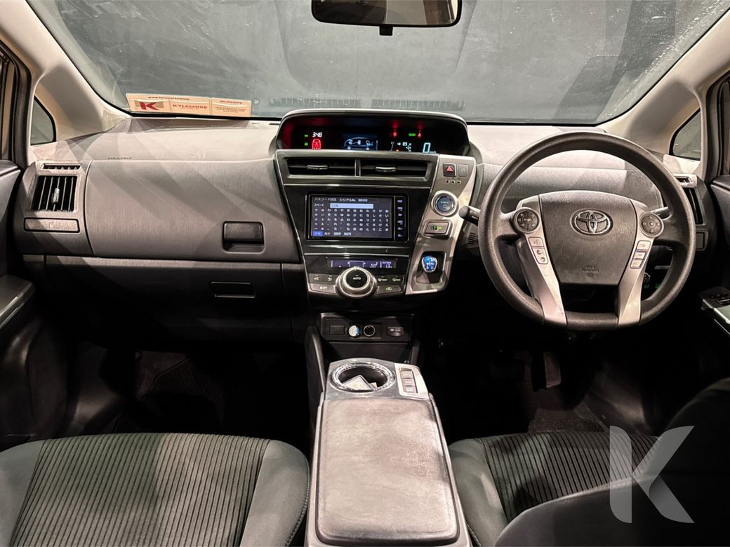 2020 Toyota Prius Alpha