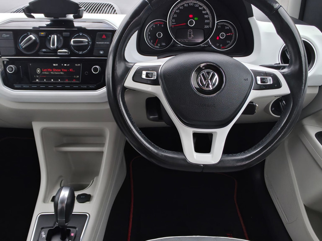 2017 Volkswagen up!