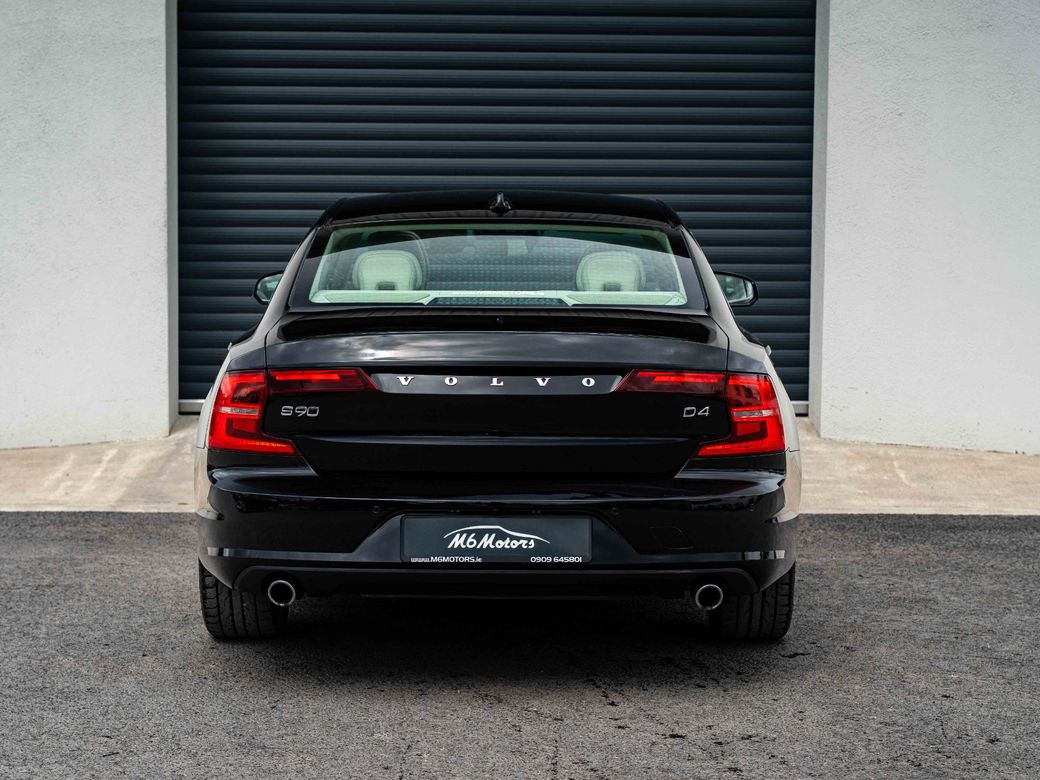 2021 Volvo S90