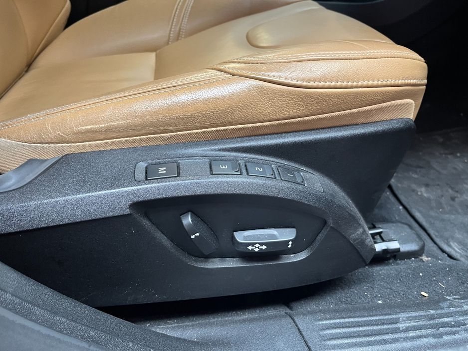 2017 Volvo V40